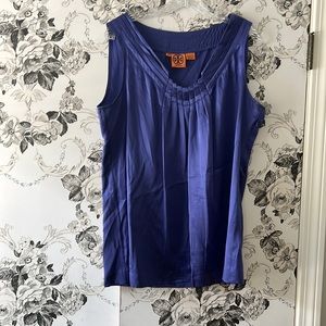 100% silk perfect condition, BEAUTIFUL color😍😍